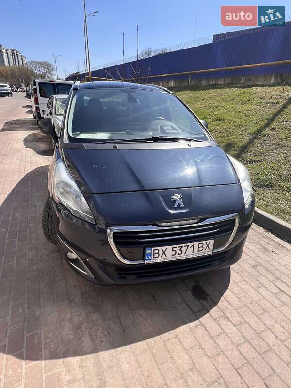 Peugeot 5008 2014