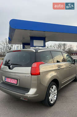 Микровэн Peugeot 5008 2012 в 