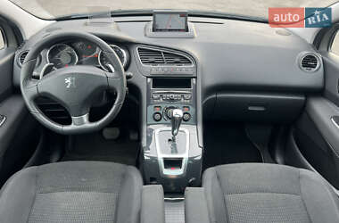 Микровэн Peugeot 5008 2012 в 