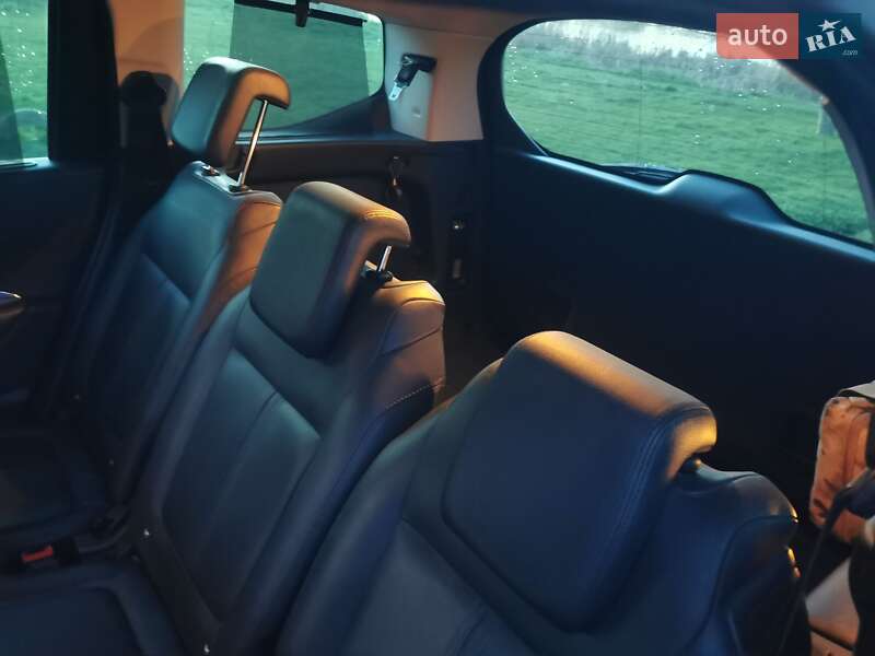 Мікровен Peugeot 5008 2011 в Хмельницькому
