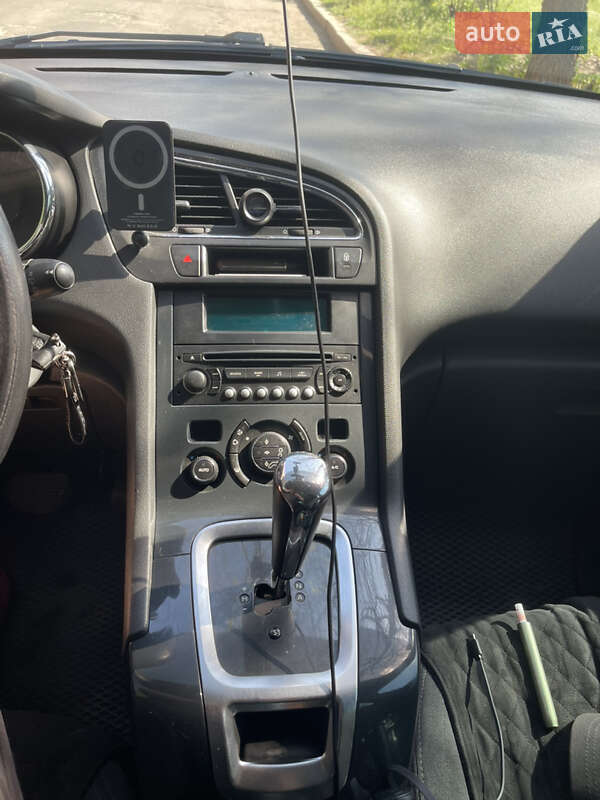 Мікровен Peugeot 5008 2010 в Миколаєві