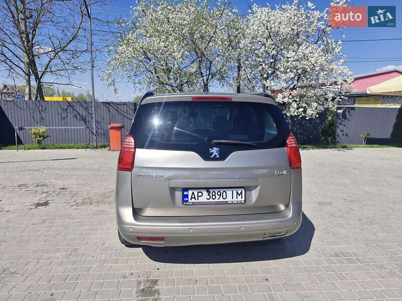 Микровэн Peugeot 5008 2010 в Рогатине