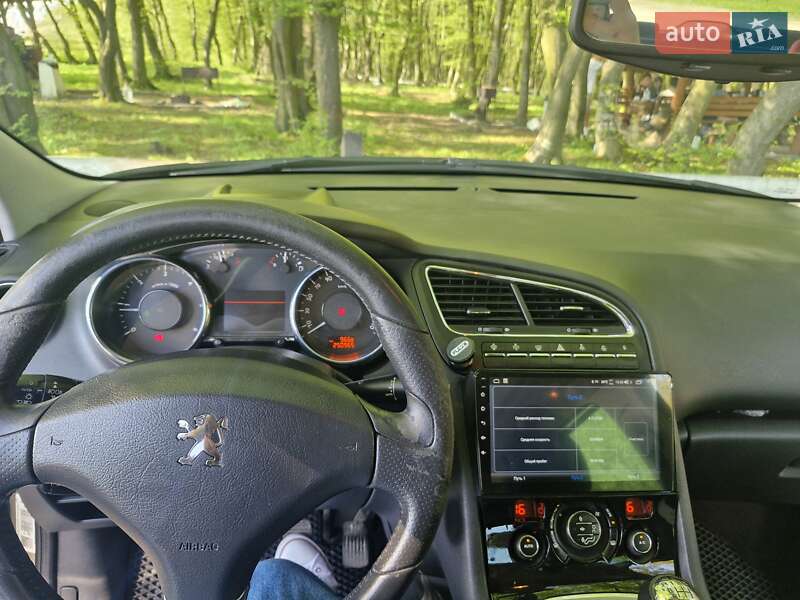 Микровэн Peugeot 5008 2010 в Рогатине