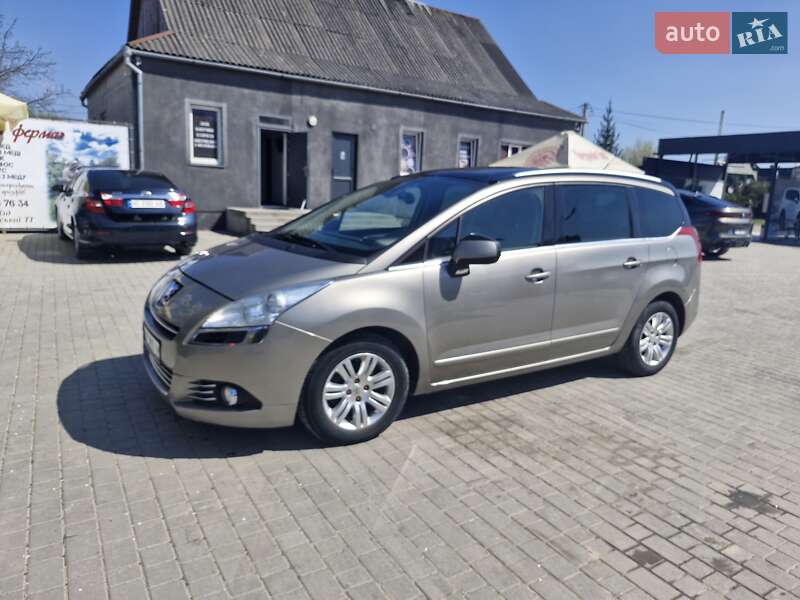 Микровэн Peugeot 5008 2010 в Рогатине