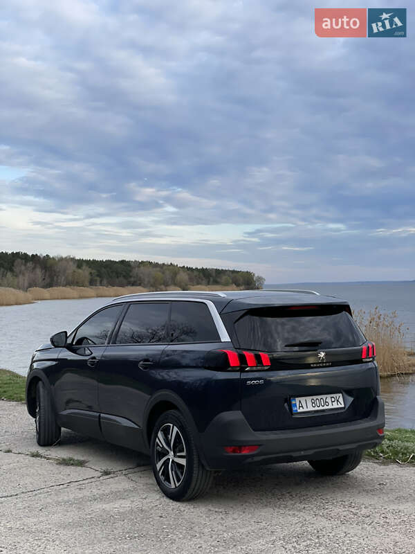 Позашляховик / Кросовер Peugeot 5008 2018 в Переяславі
