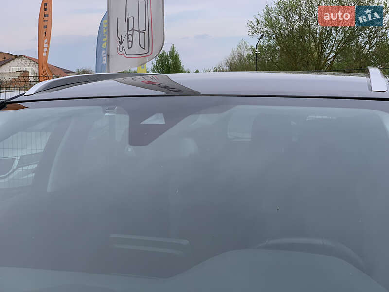 Внедорожник / Кроссовер Peugeot 5008 2019 в Бердичеве