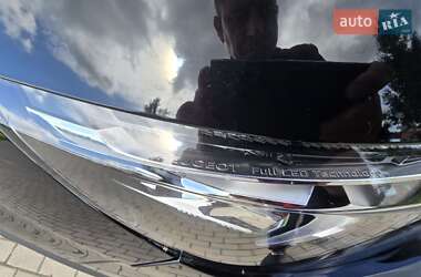 Позашляховик / Кросовер Peugeot 5008 2019 в 