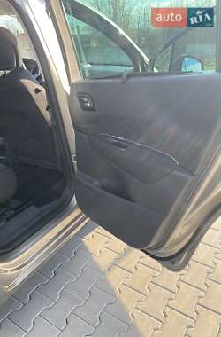 Мікровен Peugeot 5008 2011 в 