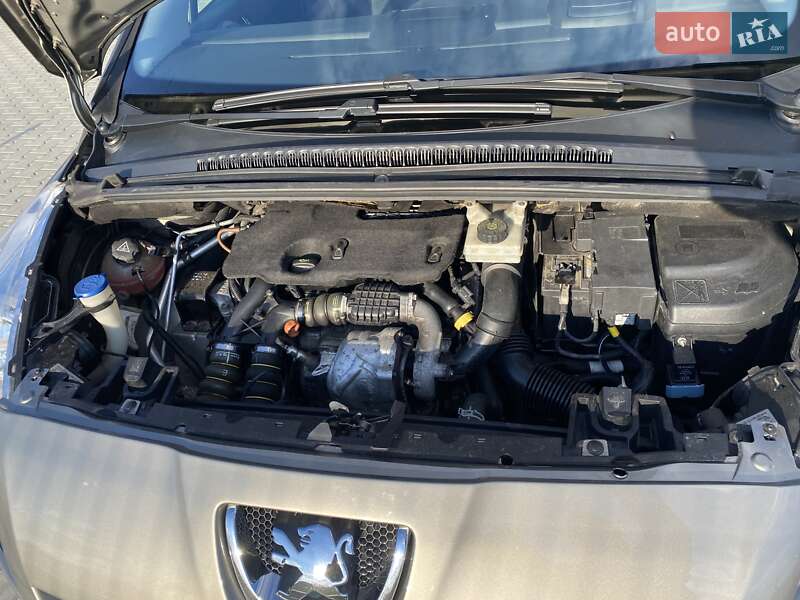 Мікровен Peugeot 5008 2011 в Вінниці