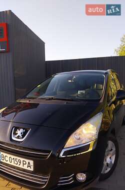 Микровэн Peugeot 5008 2011 в Ровно