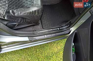 Мікровен Peugeot 5008 2011 в 