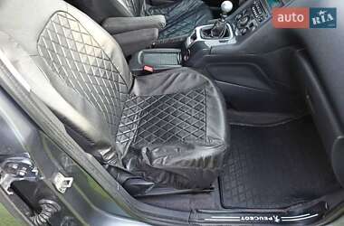 Мікровен Peugeot 5008 2011 в 