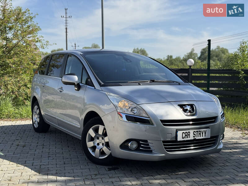 Peugeot 5008 2012