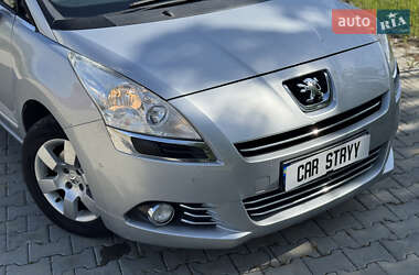 Микровэн Peugeot 5008 2012 в 