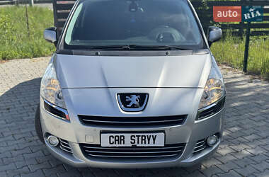Микровэн Peugeot 5008 2012 в 