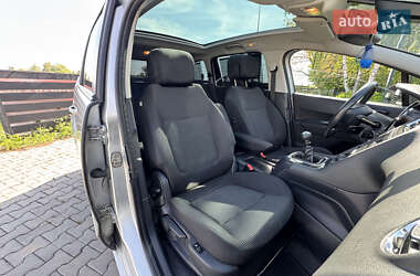 Микровэн Peugeot 5008 2012 в 