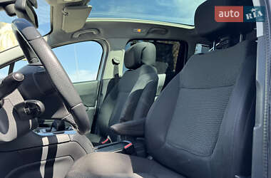 Микровэн Peugeot 5008 2012 в 