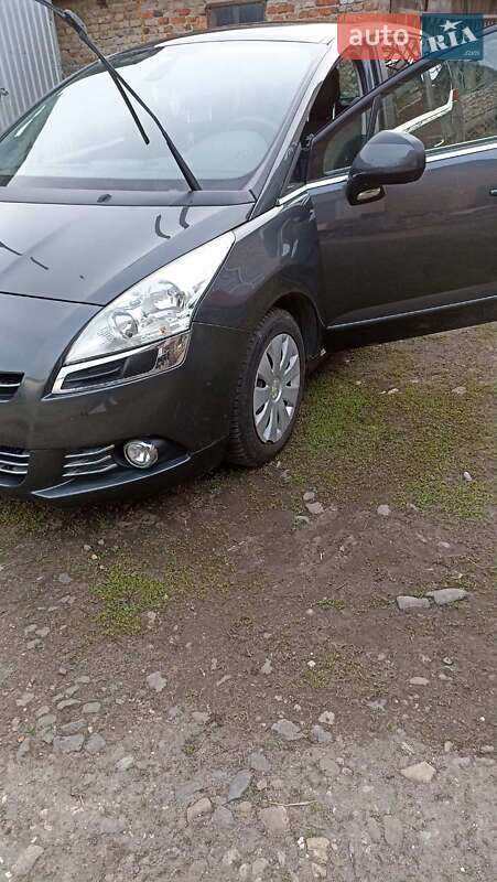 Мікровен Peugeot 5008 2010 в Золочеві