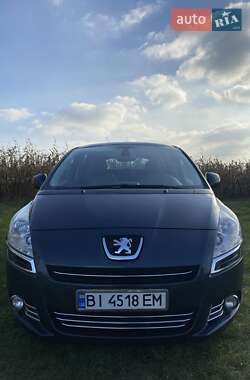 Микровэн Peugeot 5008 2013 в 