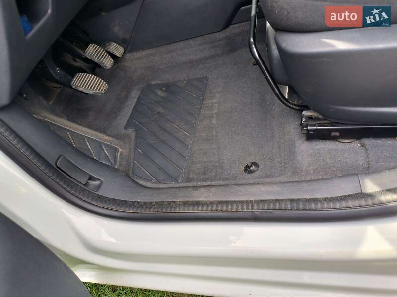 Мікровен Peugeot 5008 2016 в Чернівцях