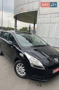 Микровэн Peugeot 5008 2013 в Киеве