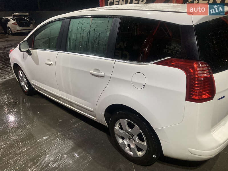 Мікровен Peugeot 5008 2016 в Кривому Розі