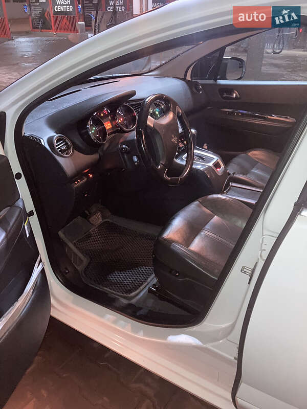 Мікровен Peugeot 5008 2016 в Кривому Розі