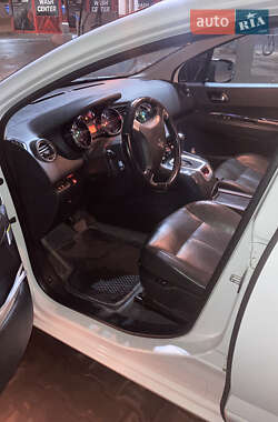 Микровэн Peugeot 5008 2016 в 