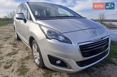 Микровэн Peugeot 5008 2014 в Киеве