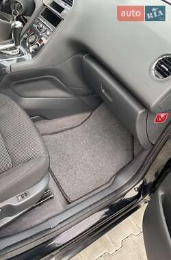Микровэн Peugeot 5008 2011 в 