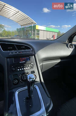 Мікровен Peugeot 5008 2012 в 