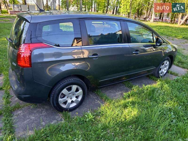 Мікровен Peugeot 5008 2010 в Чернівцях