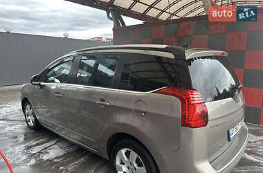 Микровэн Peugeot 5008 2013 в 