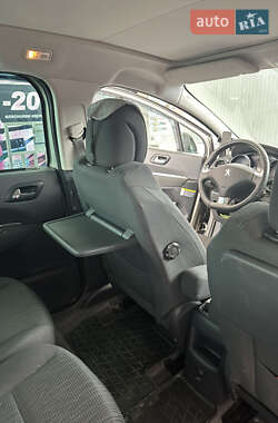 Микровэн Peugeot 5008 2013 в 