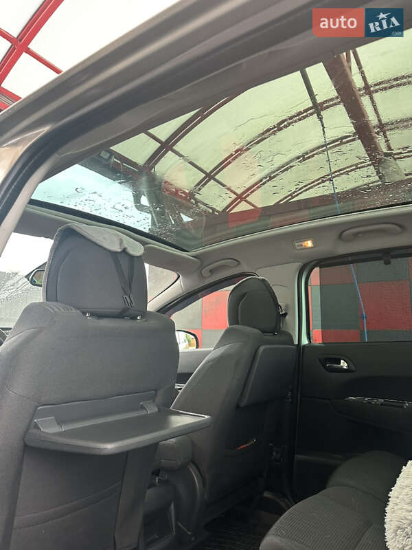Микровэн Peugeot 5008 2013 в Ивано-Франковске