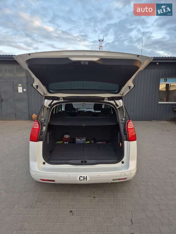 Мікровен Peugeot 5008 2011 в Млиніві