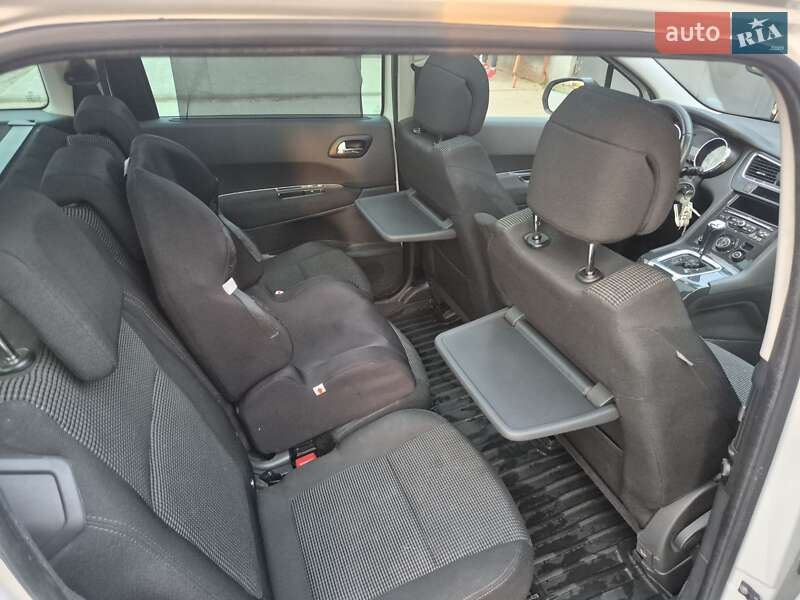 Мікровен Peugeot 5008 2011 в Млиніві