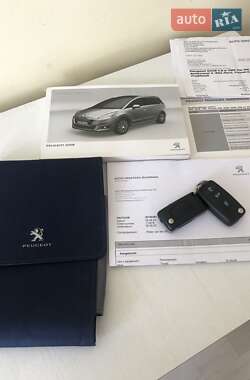 Микровэн Peugeot 5008 2014 в 