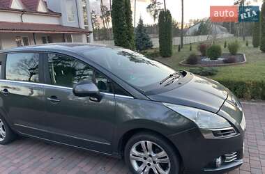 Микровэн Peugeot 5008 2010 в 