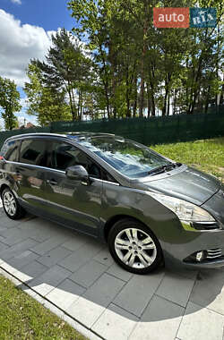 Микровэн Peugeot 5008 2010 в Львове