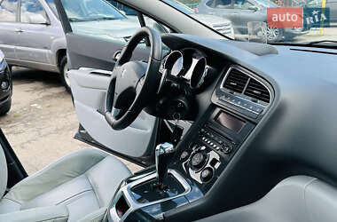 Микровэн Peugeot 5008 2010 в 
