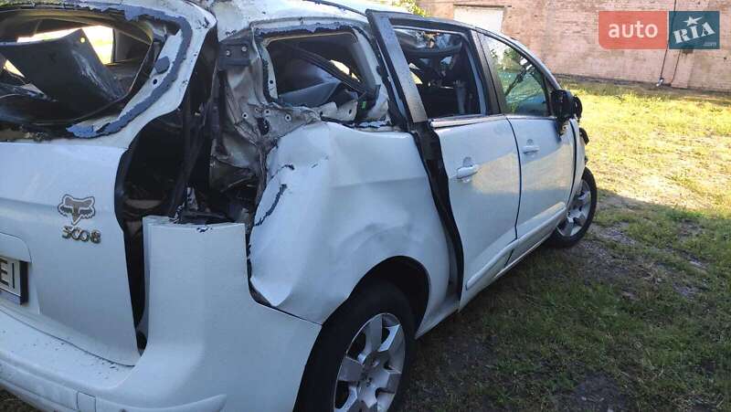 Мікровен Peugeot 5008 2013 в Києві