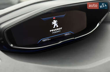 Внедорожник / Кроссовер Peugeot 5008 2019 в 