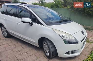 Микровэн Peugeot 5008 2010 в Киеве