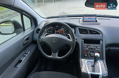 Микровэн Peugeot 5008 2011 в 
