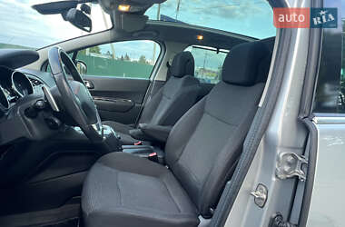 Микровэн Peugeot 5008 2011 в 