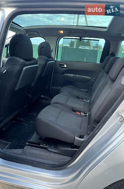 Микровэн Peugeot 5008 2011 в 
