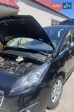 Микровэн Peugeot 5008 2014 в 