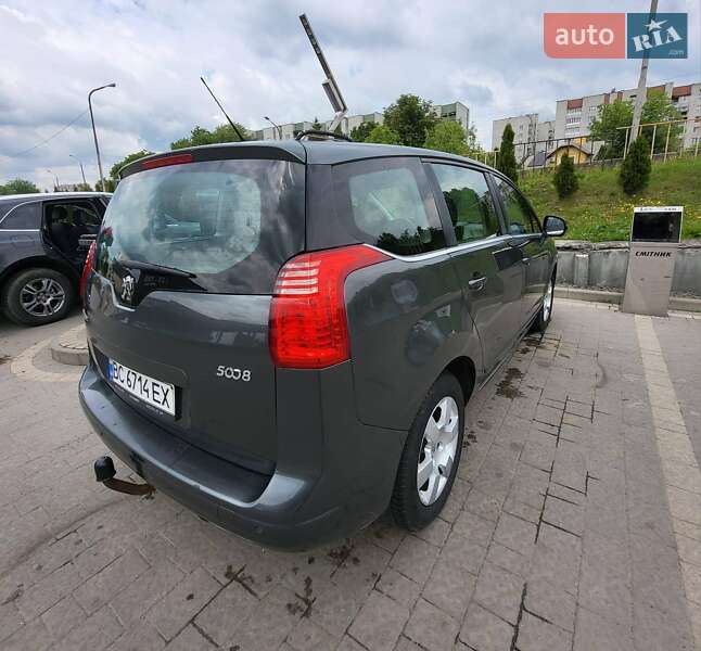 Мікровен Peugeot 5008 2013 в Дрогобичі