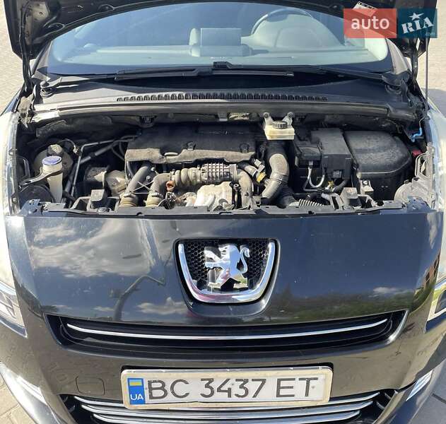 Микровэн Peugeot 5008 2012 в Львове